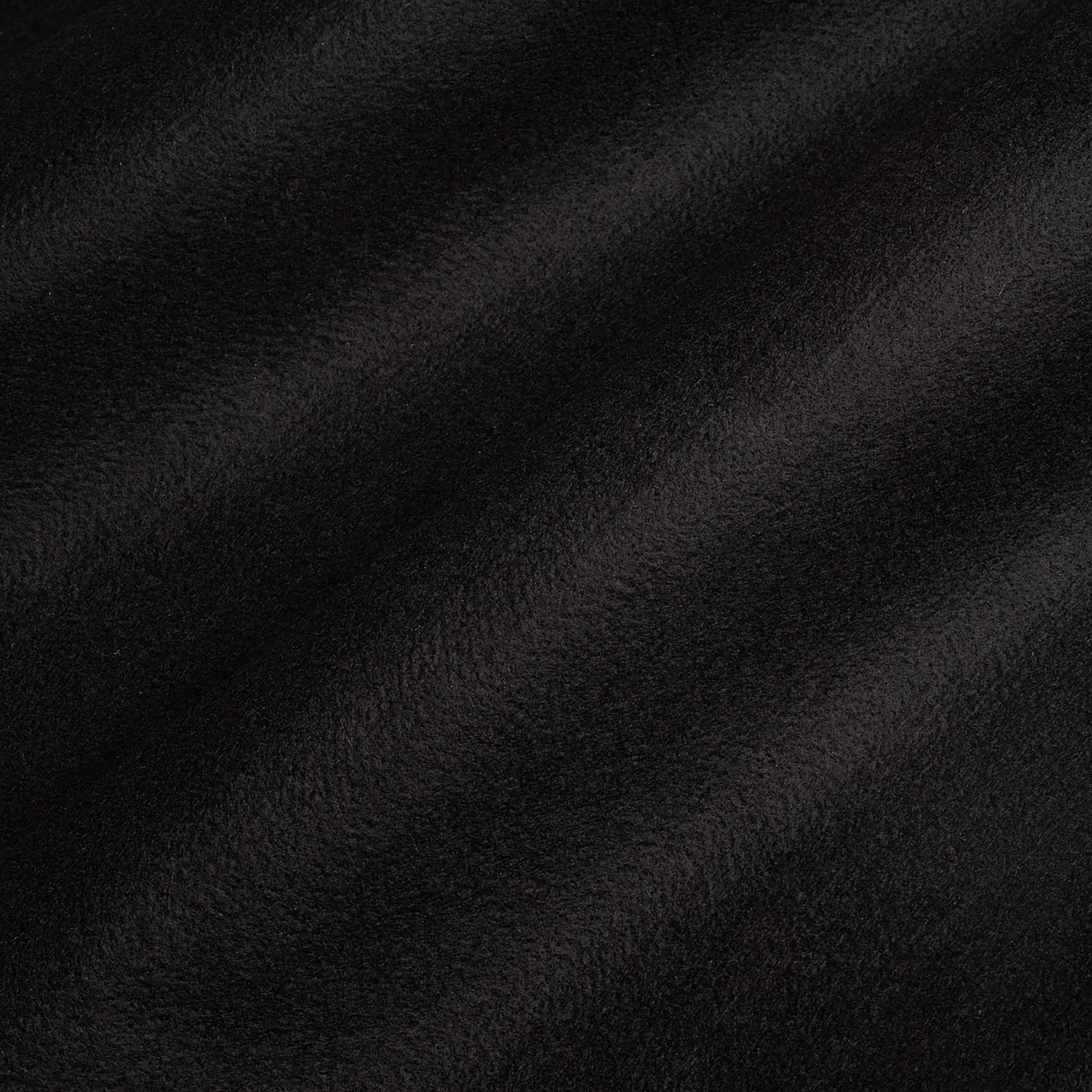 UNDERCOLLAR BLACK